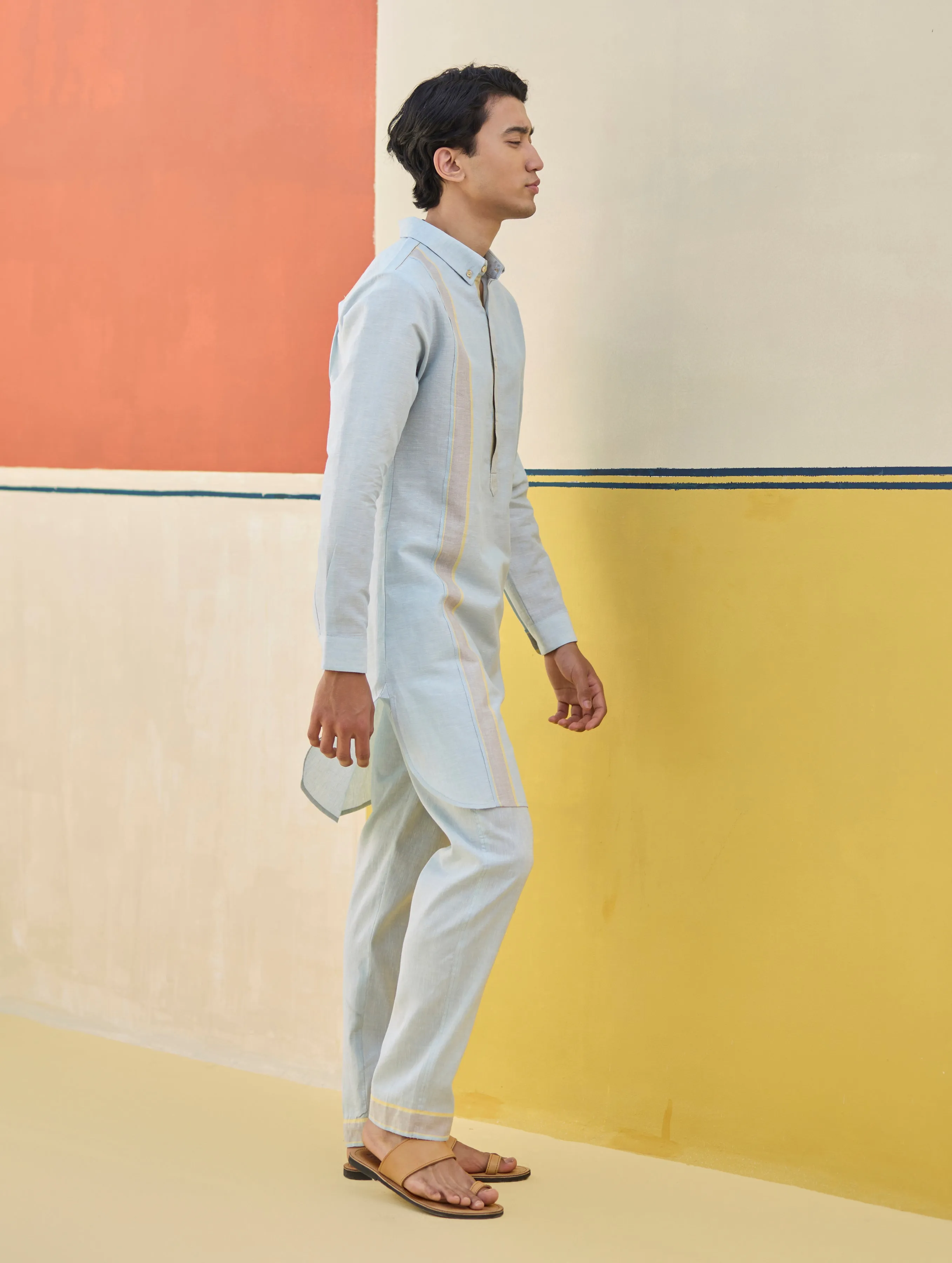 Arin Border Linen Kurta - Sky