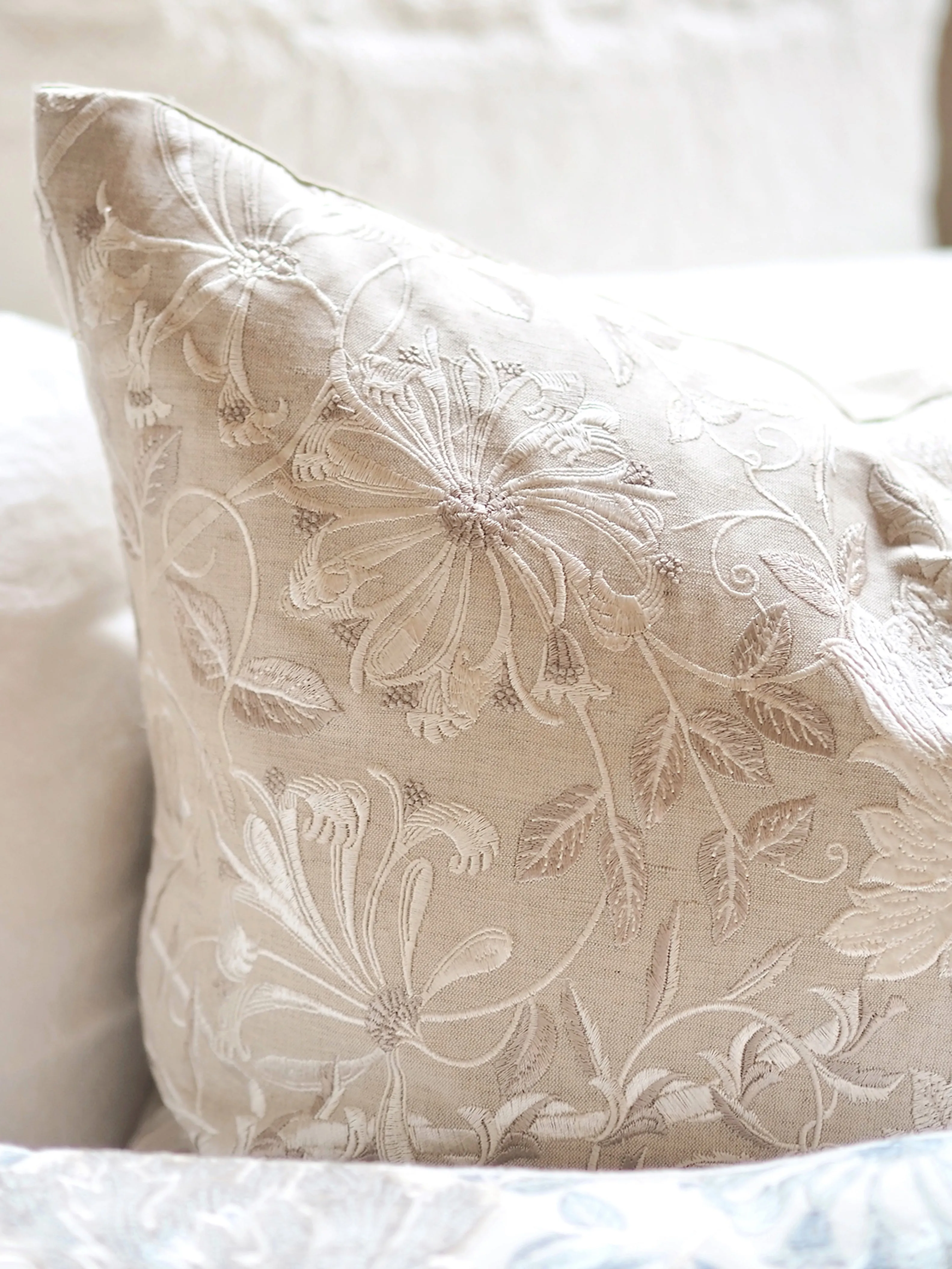 Josie Linen Pillow | 22x22