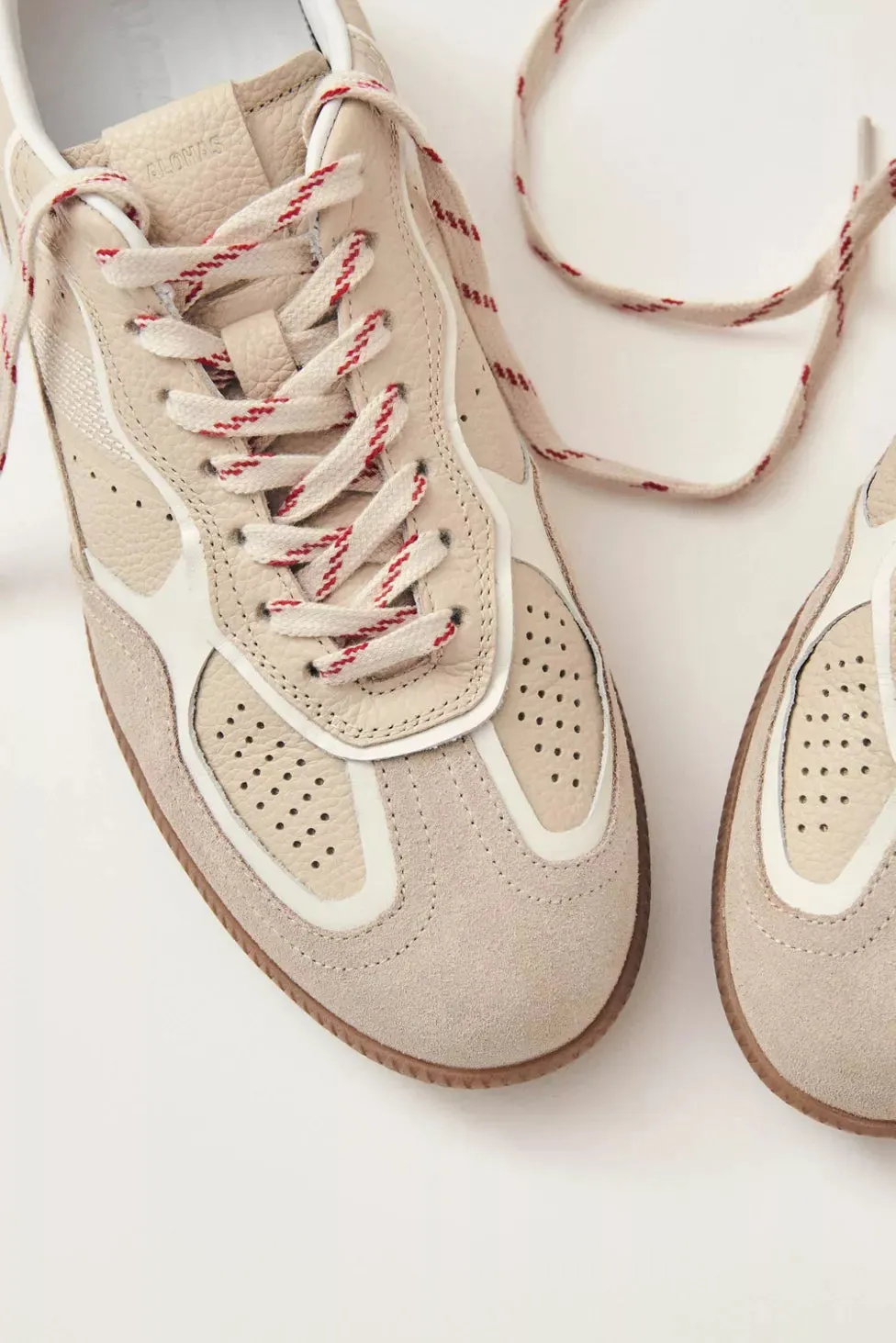 Rife Grain Cream Leather Sneakers