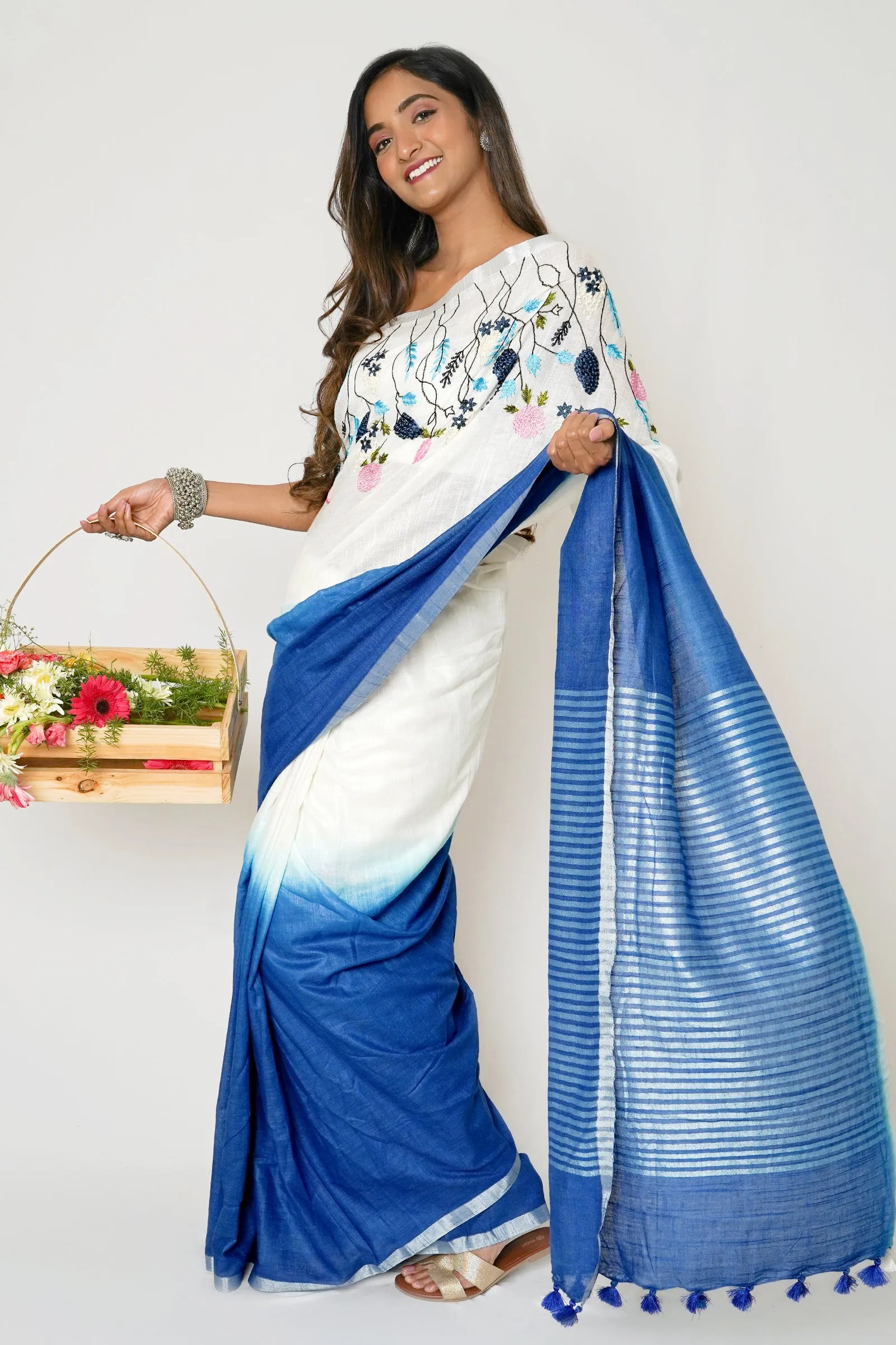 Teejh Floral Wave Blue and White Linen Saree with Blouse Piece