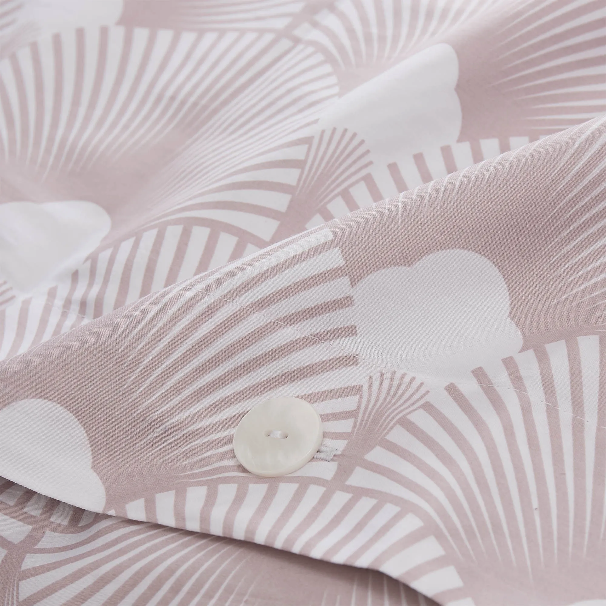 Zamora Pillowcase [White/Powder Pink]